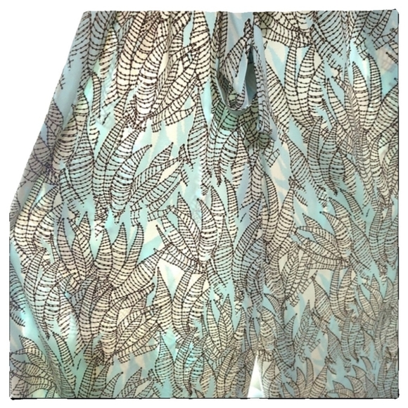 H&M jumpsuit, blue and brown leaf print, cropped length, convertible straps - Picture 5 of 16